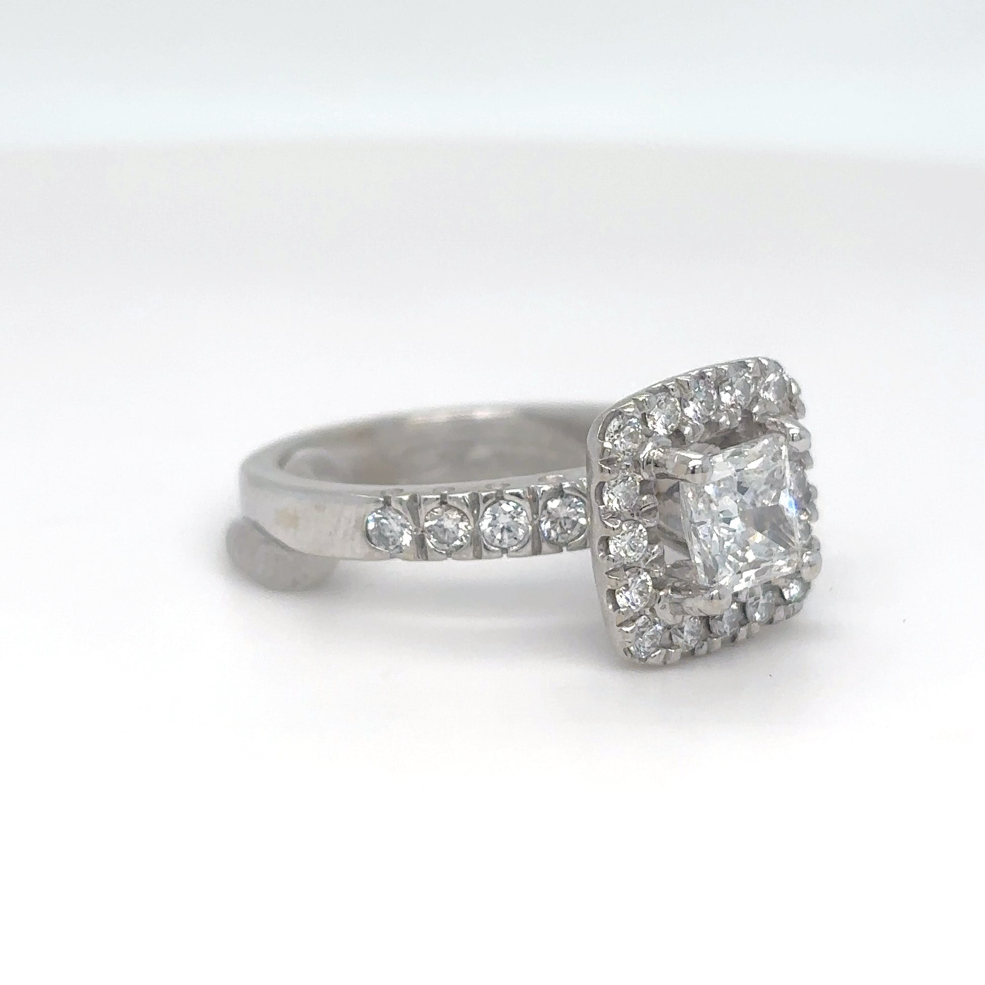 14KW 1.48 CTW PRINCESS CUT DIAMOND HALO RING