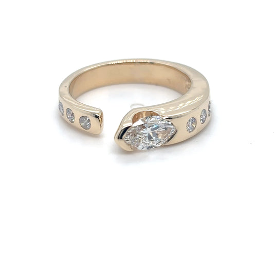 14KY 0.83CTW MARQUISE-ROUND BRILLIANT DIAMOND RING VS1/G-H 5.8G-Fine Jewelry in Bradenton &amp; Lakewood Ranch, Fl. | Michael &amp; Co. Jewelers