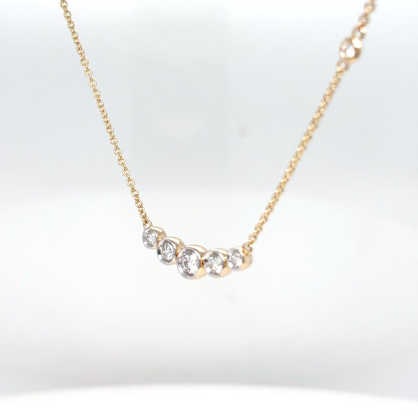 14KY 18" 0.34CTW GRADUATED BEZEL DIAMOND NECKLACE 3.1G VS2/G