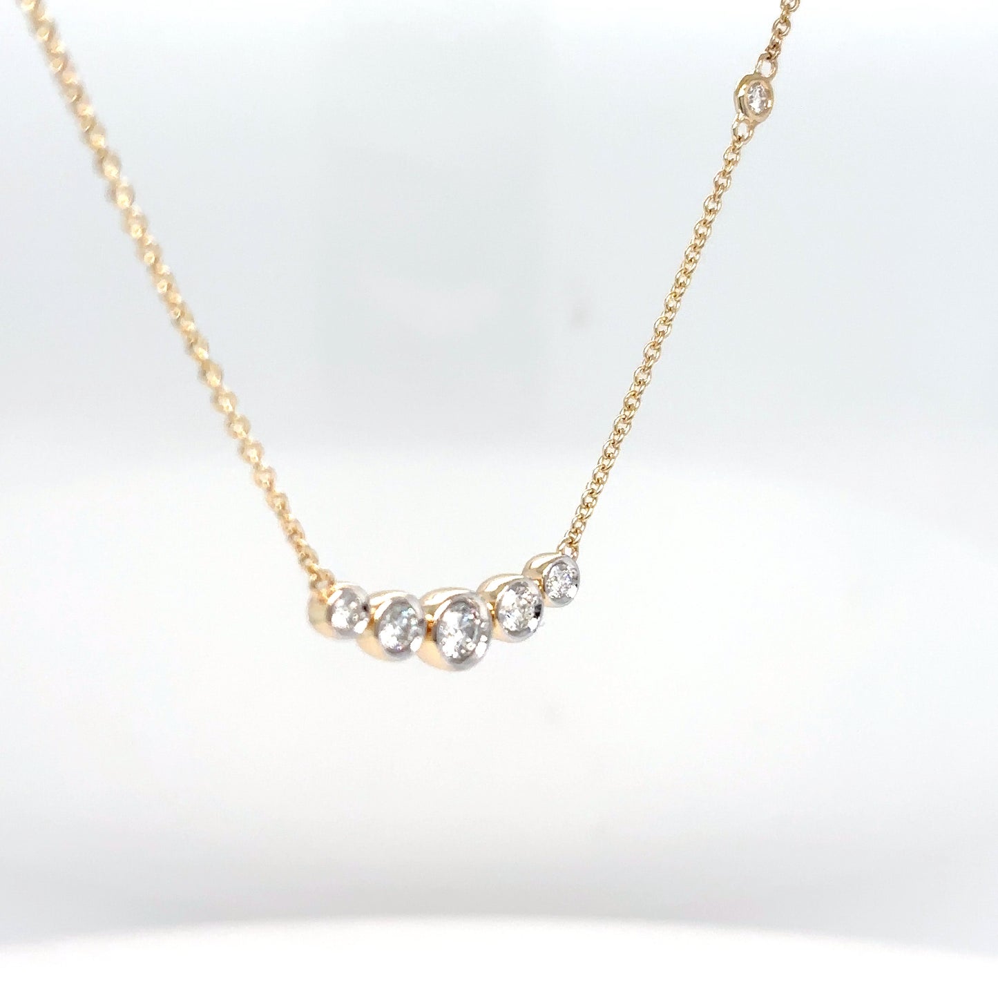 14KY 18" 0.34CTW GRADUATED BEZEL DIAMOND NECKLACE 3.1G VS2/G