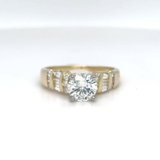 14KY 1.52CTW ROUND BRILLIANT-BAGUETTE DIAMOND ENGAGEMENT RING SI1/I 4.0G-Fine Jewelry in Bradenton &amp; Lakewood Ranch, Fl. | Michael &amp; Co. Jewelers