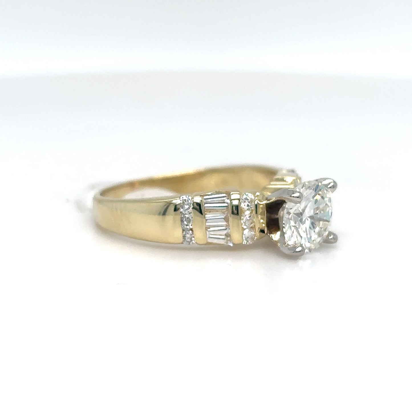 14KY 1.52CTW ROUND BRILLIANT-BAGUETTE DIAMOND ENGAGEMENT RING SI1/I 4.0G