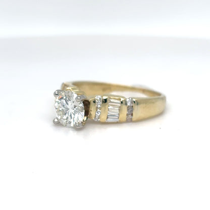 14KY 1.52CTW ROUND BRILLIANT-BAGUETTE DIAMOND ENGAGEMENT RING SI1/I 4.0G
