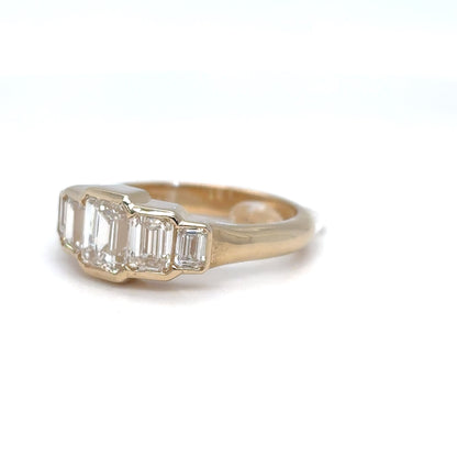 14KY 2.09CTW GRADUATED EMERALD BRILLIANT DIAMOND BAND VS2/G 4.6G
