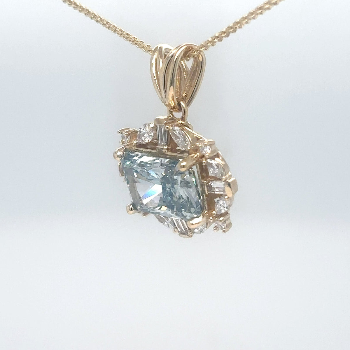 14KY 4.88CTW BLUE/GREEN LAB GROWN DIAMOND PENDANT VVS2/FIBGLG-VVS2/F 3.1G