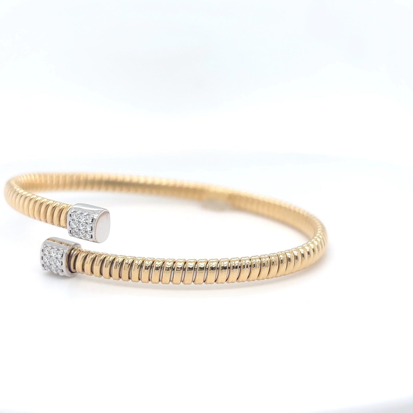 18KTT 0.15CTW ROUND BRILLIANT DIAMOND FLEXIBLE BANGLE BRACELET VS/F-G 10.4G