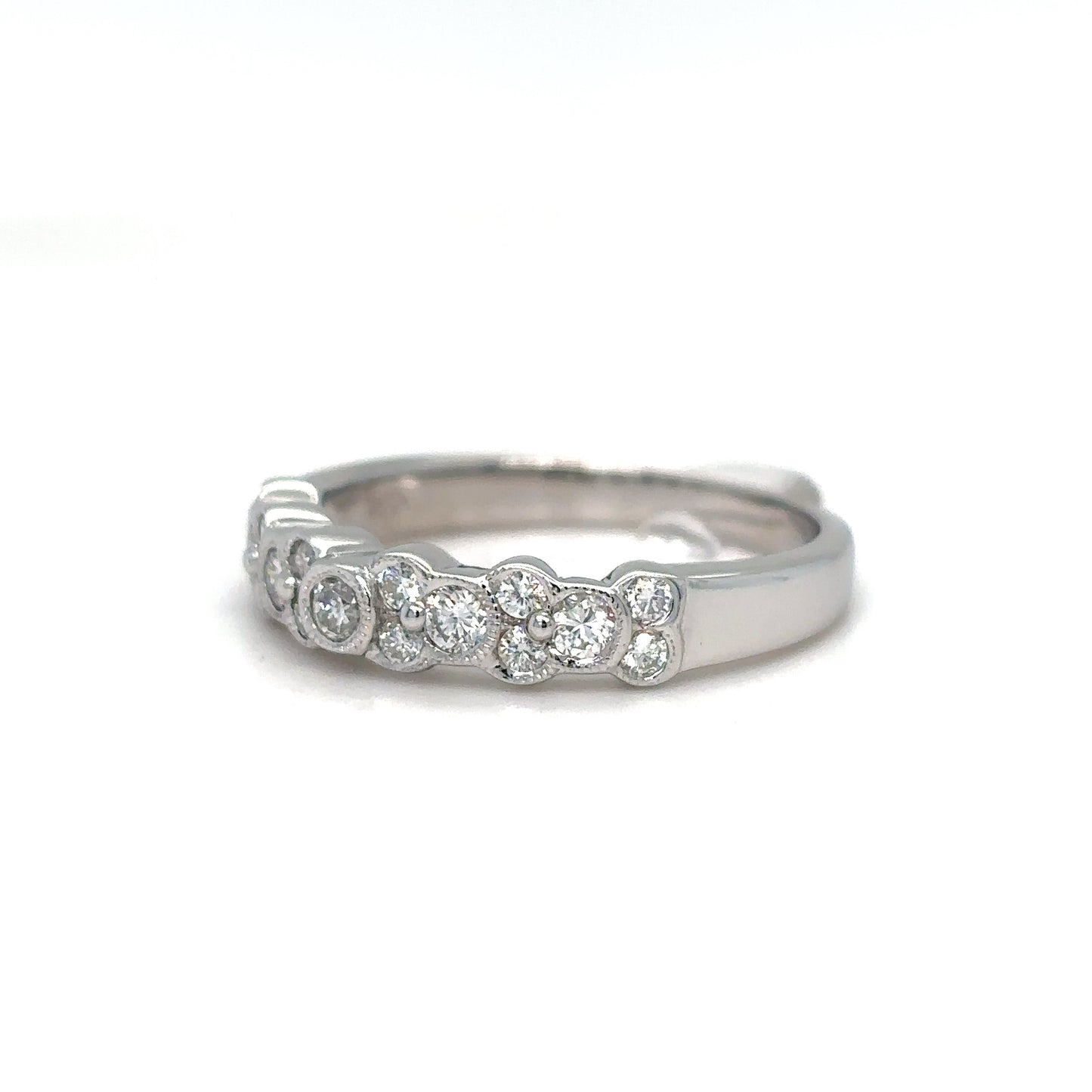 18KW 0.50CTW ROUND DIAMOND BAND VS2/F-G