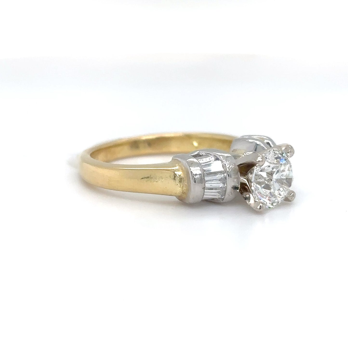 18KTT 1.73CTW ROUND-BAGUETTE DIAMOND ENGAGEMENT RING I1/G 8.0G