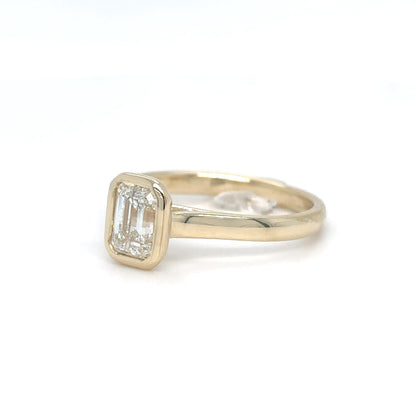 14KY 1.00CT EMERALD CUT DIAMOND BEZEL SOLILITAIRE RING SI2/G 3.0G