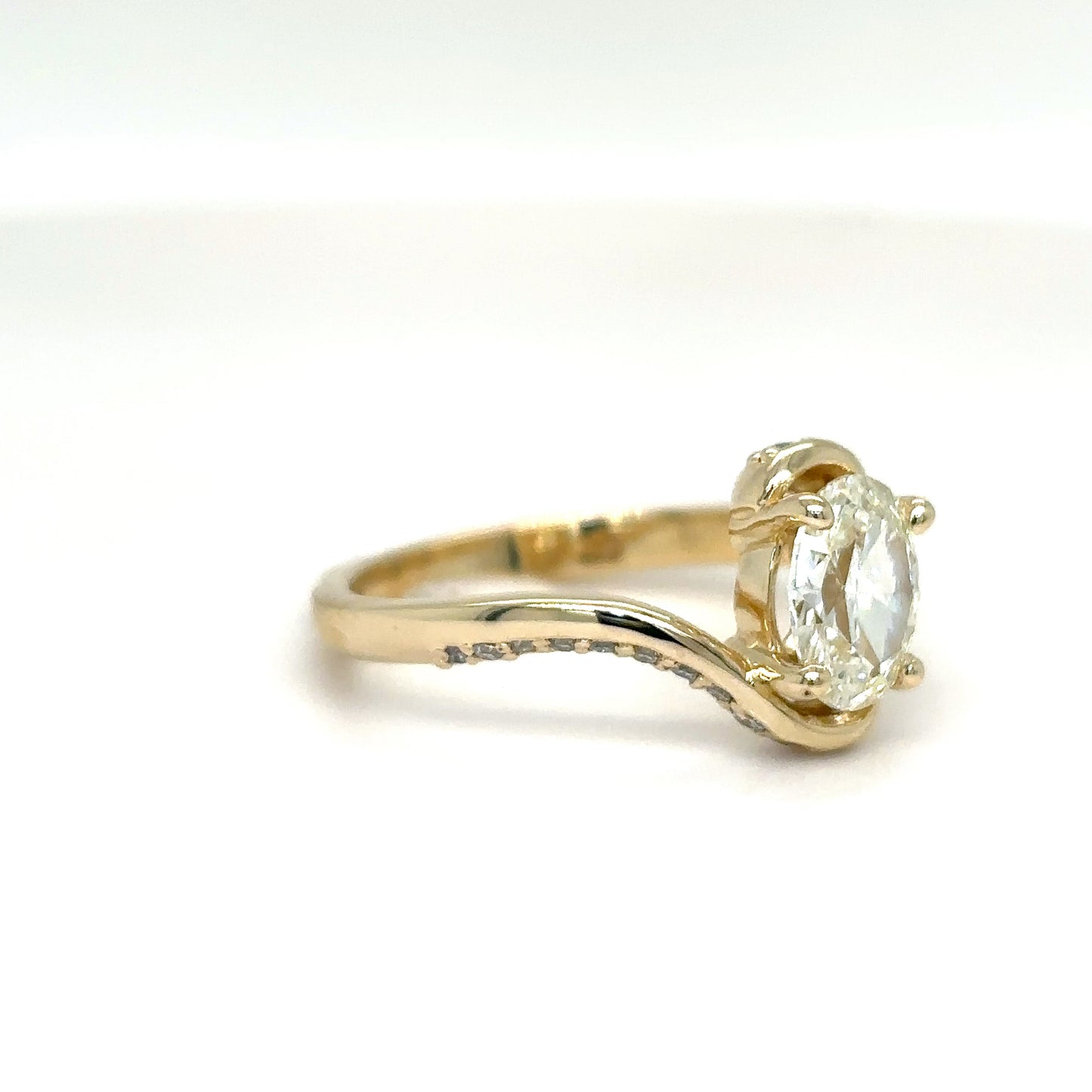 1.26CTW OVAL-ROUND BRILLIANT DIAMOND BYPASS RING VS2/F-J 3.3G