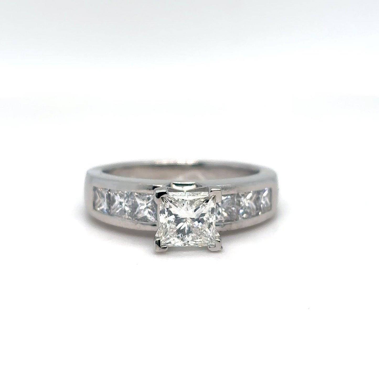 PLAT. 2.12CTW PRINCESS BRILLIANT DIAMOND ENGAGEMENT RING VS2/H 10.1G
