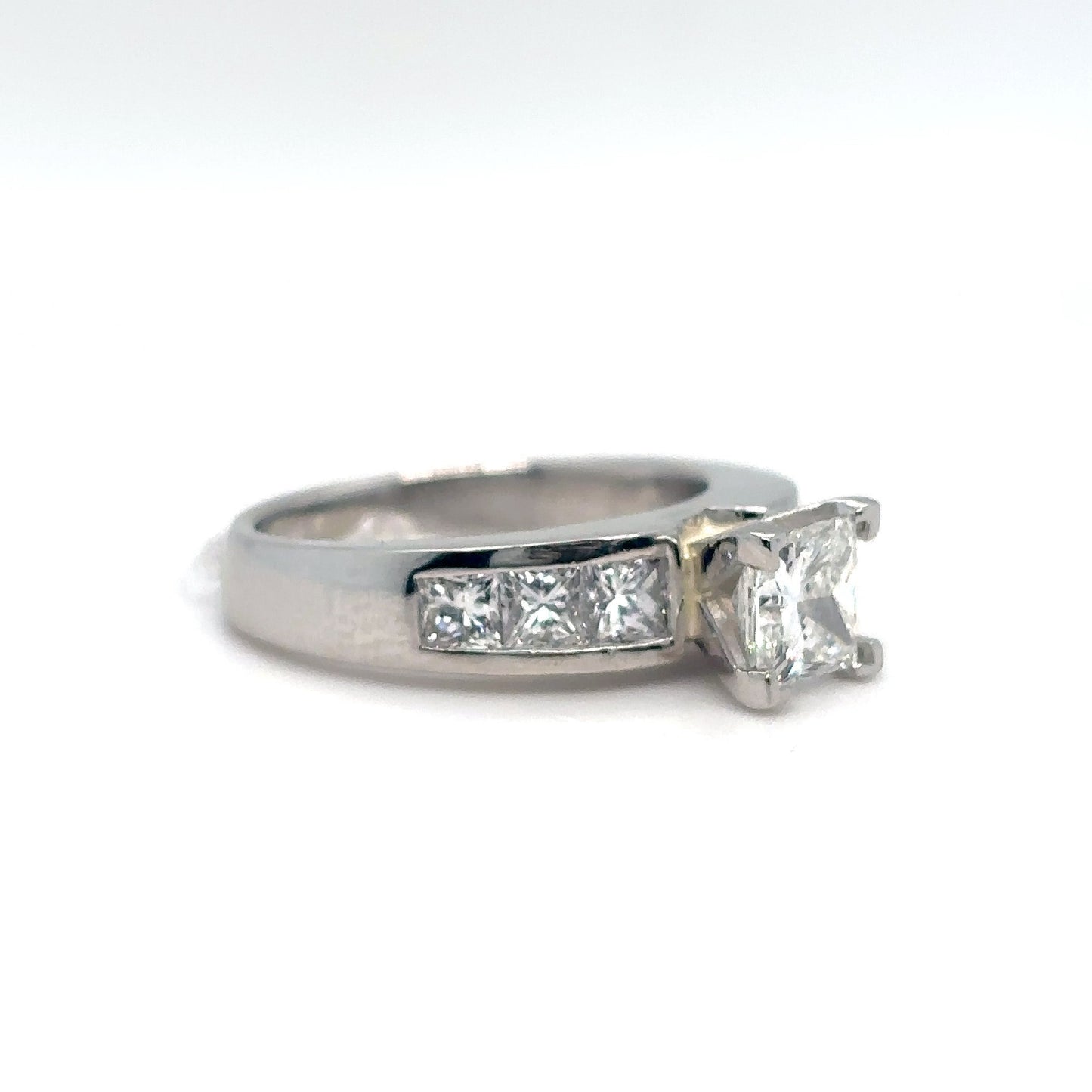 PLAT. 2.12CTW PRINCESS BRILLIANT DIAMOND ENGAGEMENT RING VS2/H 10.1G