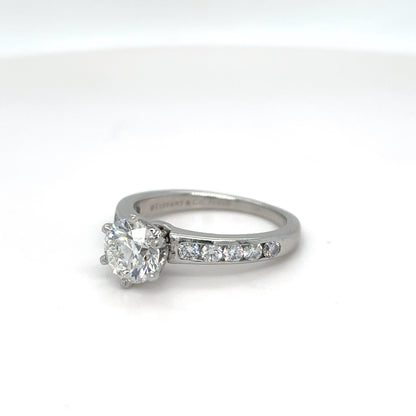 TIFFANY & CO. PLAT. 1.37CTW ROUND DIAMOND ENGAGEMENT RING VVS2/H 4.8G